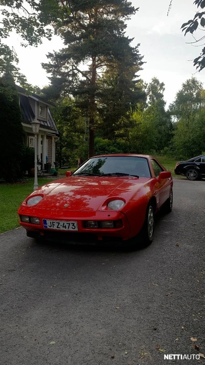 Porsche 928 1985, kuva 2/7