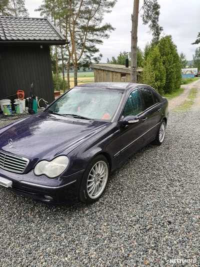 Mercedes-Benz C 320 2001, kuva 2/12