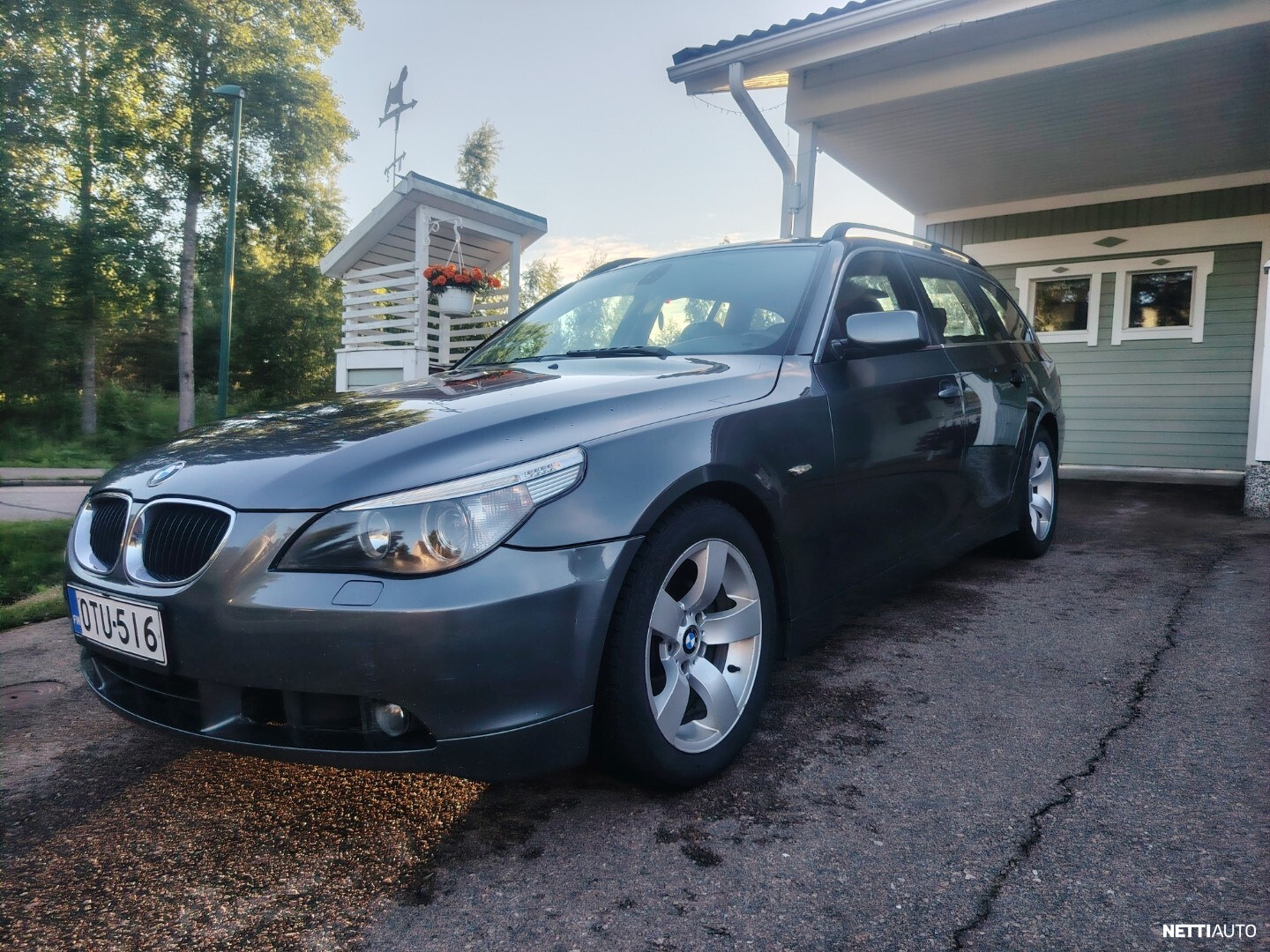 BMW 525