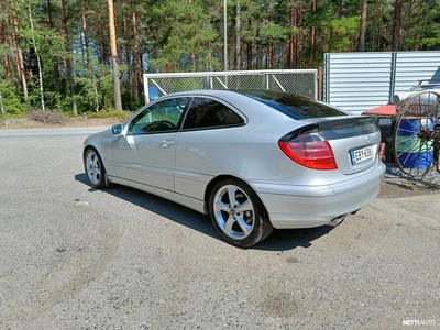 Mercedes-Benz C Kompressor Sportcoupe 2002, photo 5/6