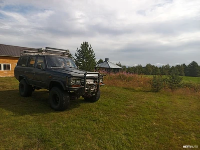 Toyota Land Cruiser 1989, kuva 2/3