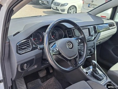 Volkswagen Golf Sportsvan 2015, photo 7/11