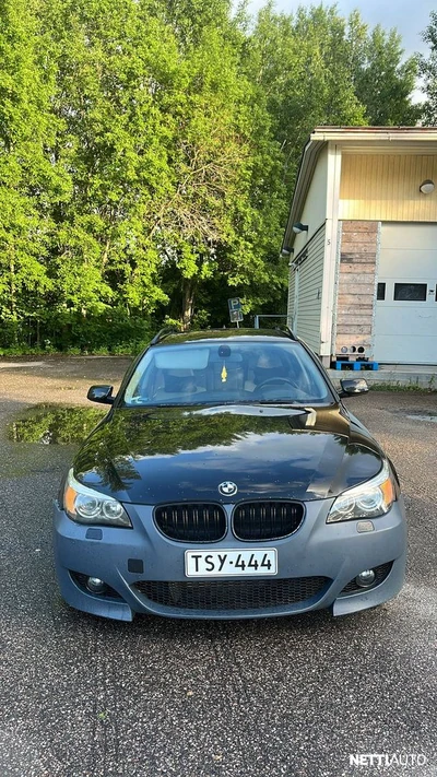 BMW 530 2004, photo 2/5