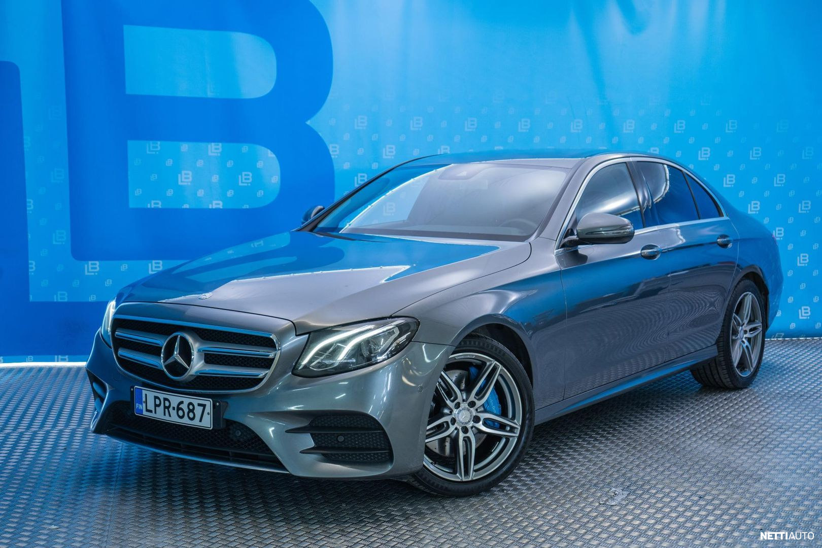 Mercedes-Benz E