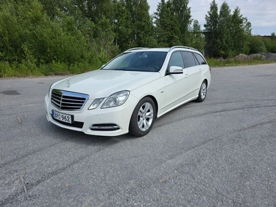 Mercedes-Benz E 2011, kuva 1/10