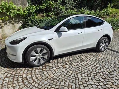 Tesla Model Y Long Range 2022, kuva 5/9