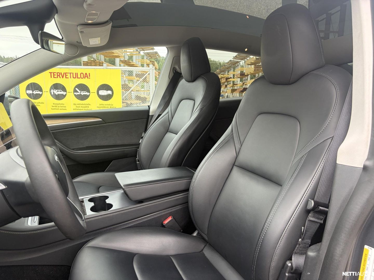 Tesla Model Y 2023, photo 7/10