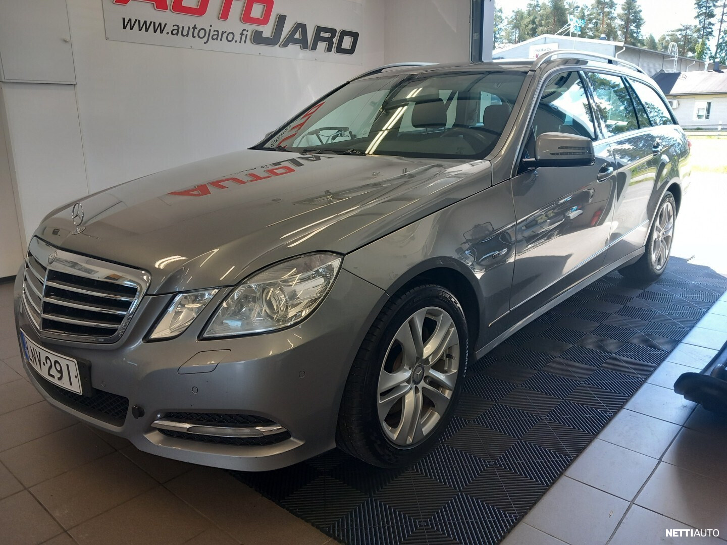 Mercedes-Benz E