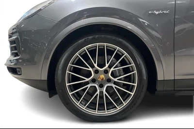 Porsche Cayenne E-Hybrid Coupé 2020, kuva 7/25