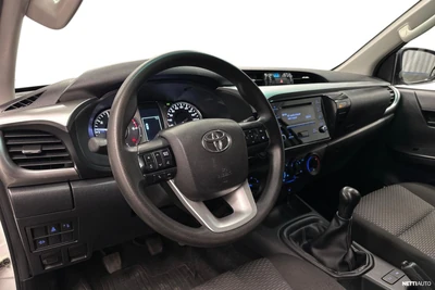 Toyota Hilux Double Cab 4WD 2,4D Life 2022, photo 6/31