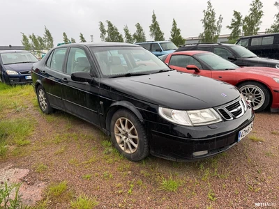Saab 9-5 2.0t 2002, photo 2/9
