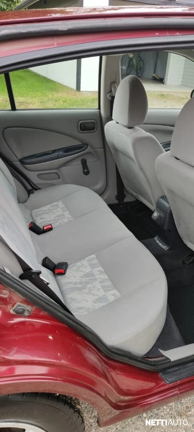 Nissan Almera 2002, photo 6/11