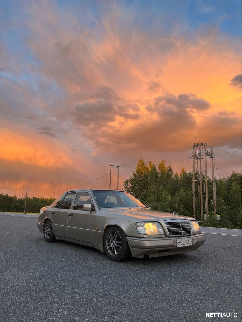 Mercedes-Benz E