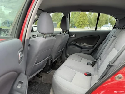 Nissan Almera 1,5 Luxury 5-ov. 2005, kuva 7/15