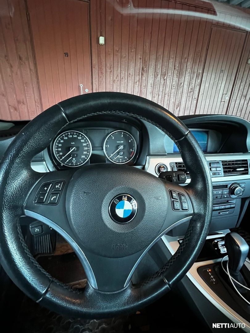 BMW 318 2012, photo 5/10