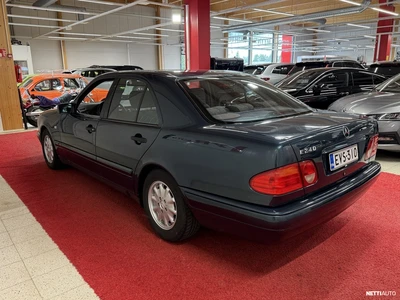 Mercedes-Benz E 1999, photo 7/18