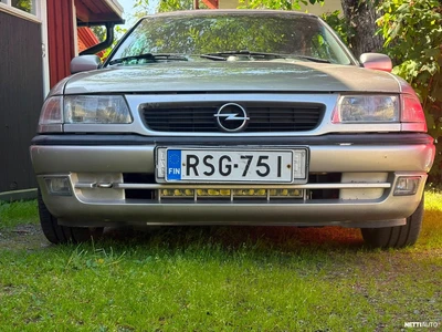 Opel Astra Bertone 1999, kuva 6/7