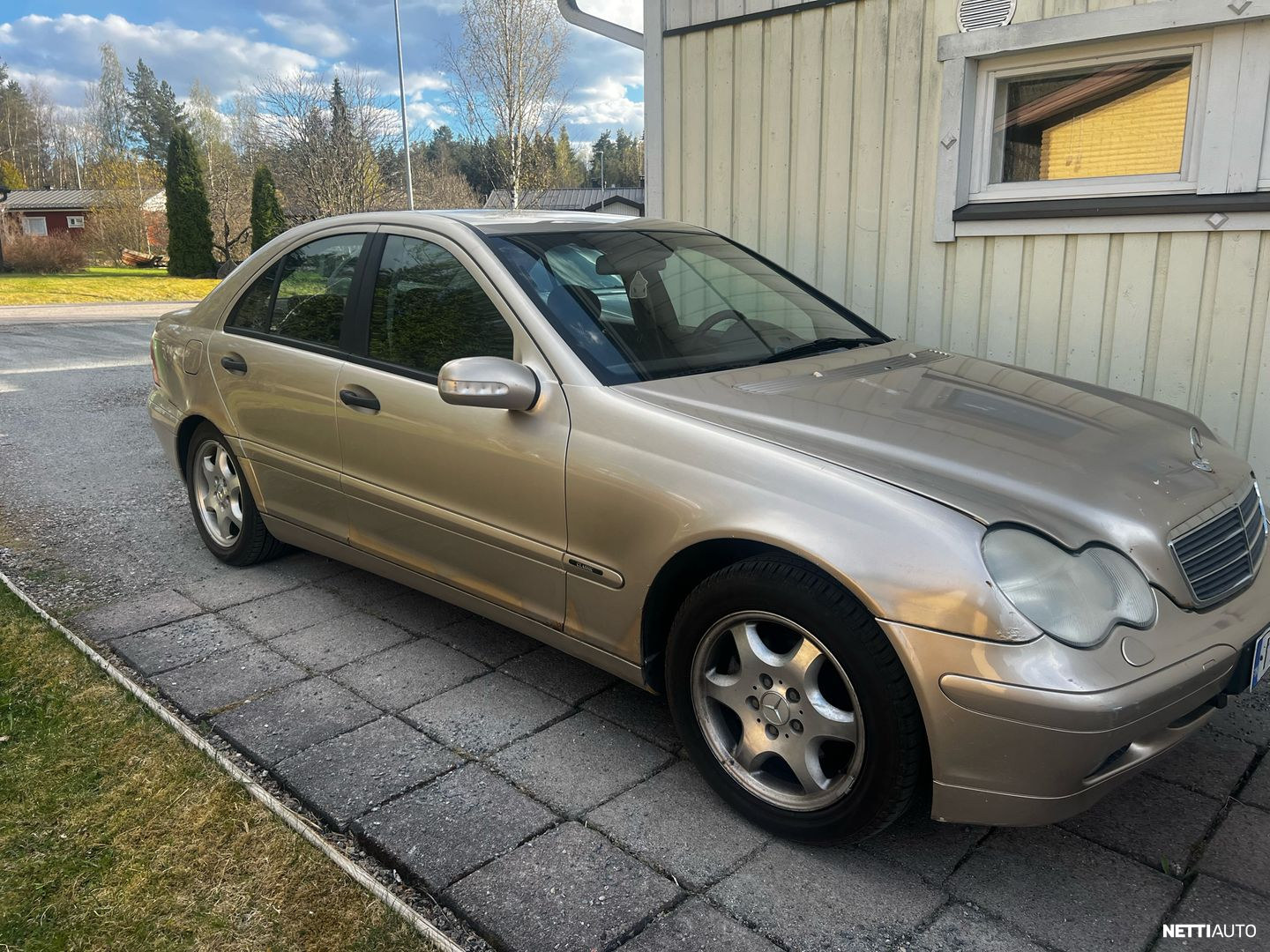 Mercedes-Benz C 180