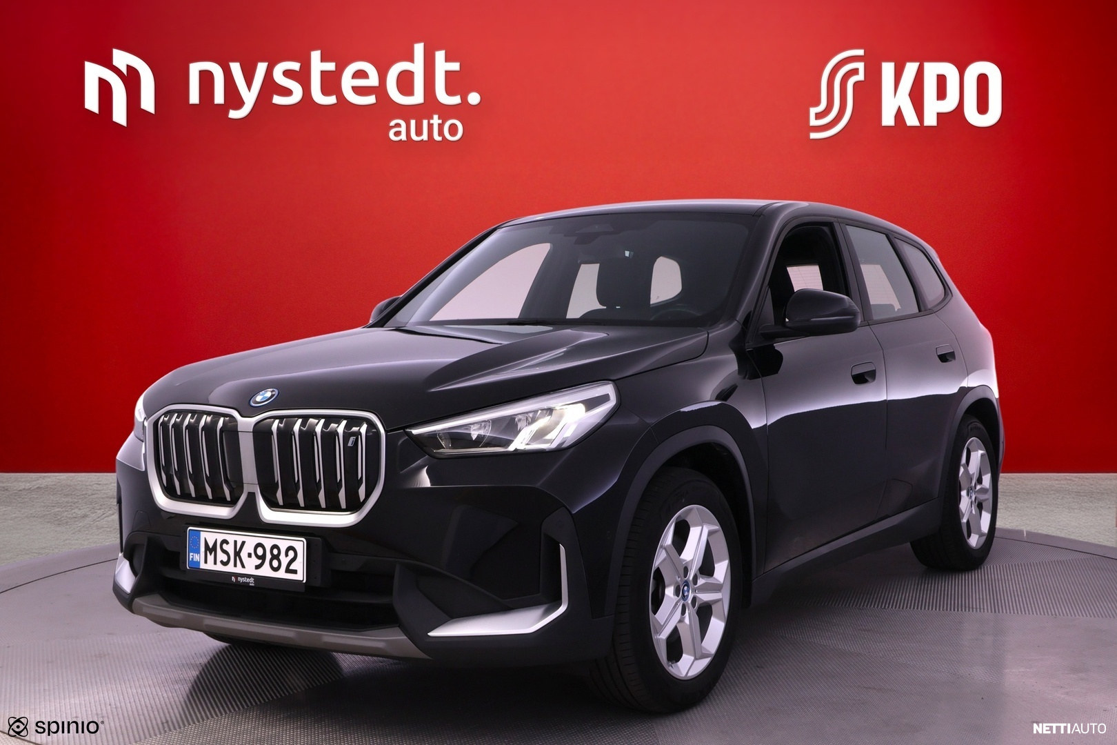 BMW iX1