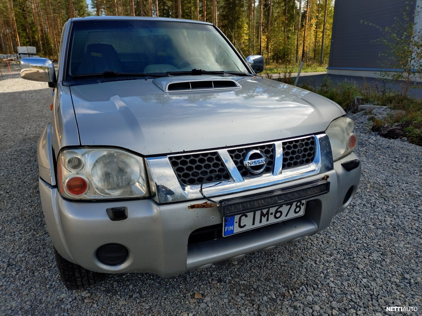 Nissan NP300