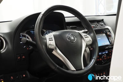 Nissan Navara 2017, photo 7/19