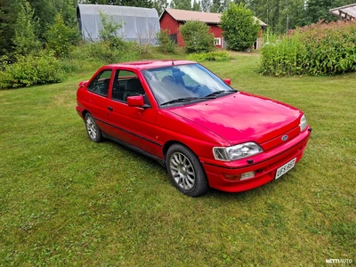 Ford Escort XR3i 1992, photo 2/14