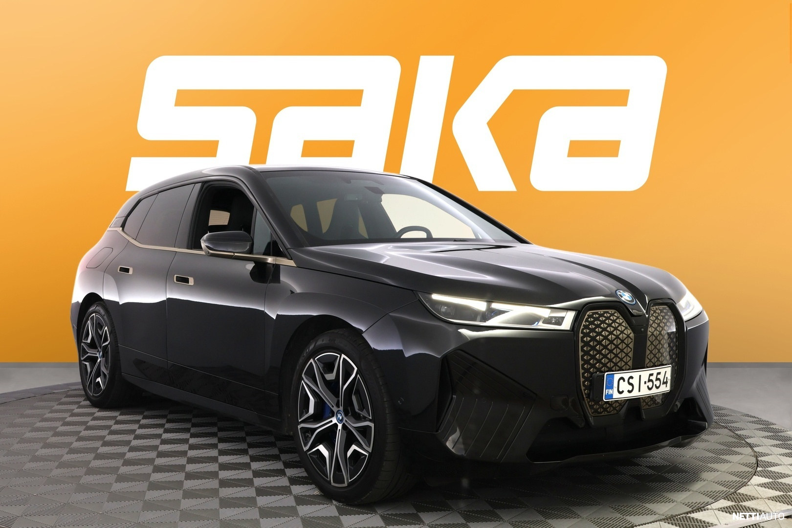 BMW iX