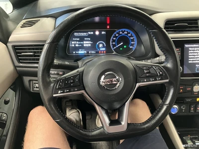 Nissan Leaf Acenta 40 kWh FI 2021, photo 6/10