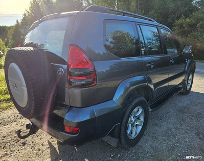 Toyota Land Cruiser 2005, kuva 4/10