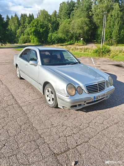 Mercedes-Benz E 200 2002, kuva 6/9