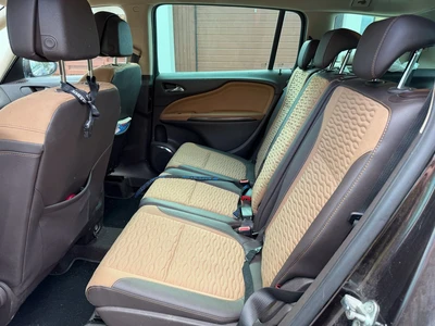 Opel Zafira Tourer 2012, kuva 4/5