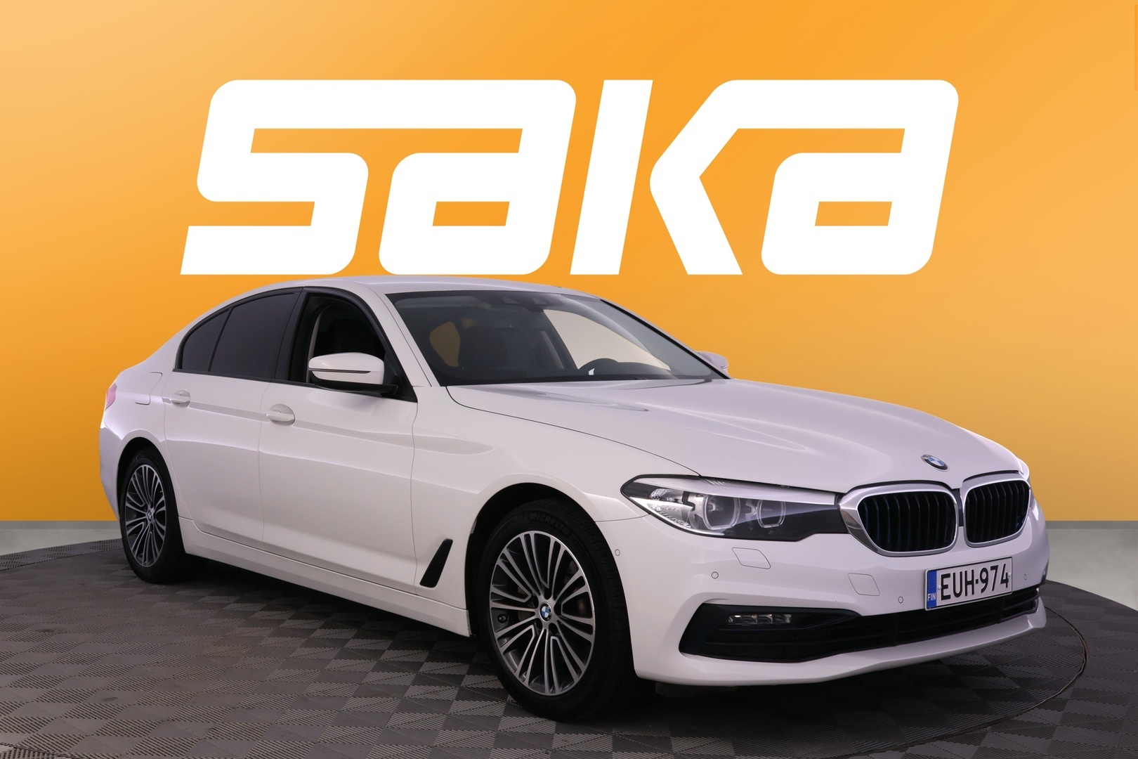 BMW 530 G30 Sedan 530e A Charged Edition