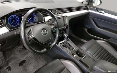 Volkswagen Passat 2016, kuva 6/11