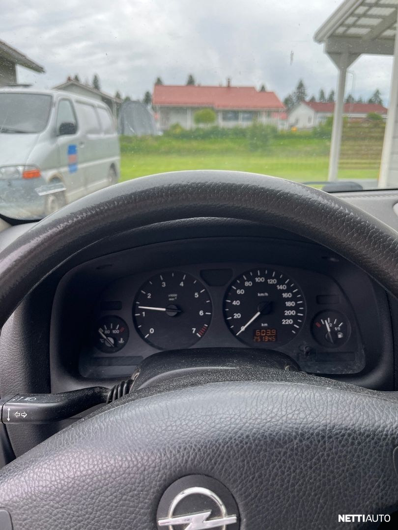 Opel Astra 2000, photo 5/6