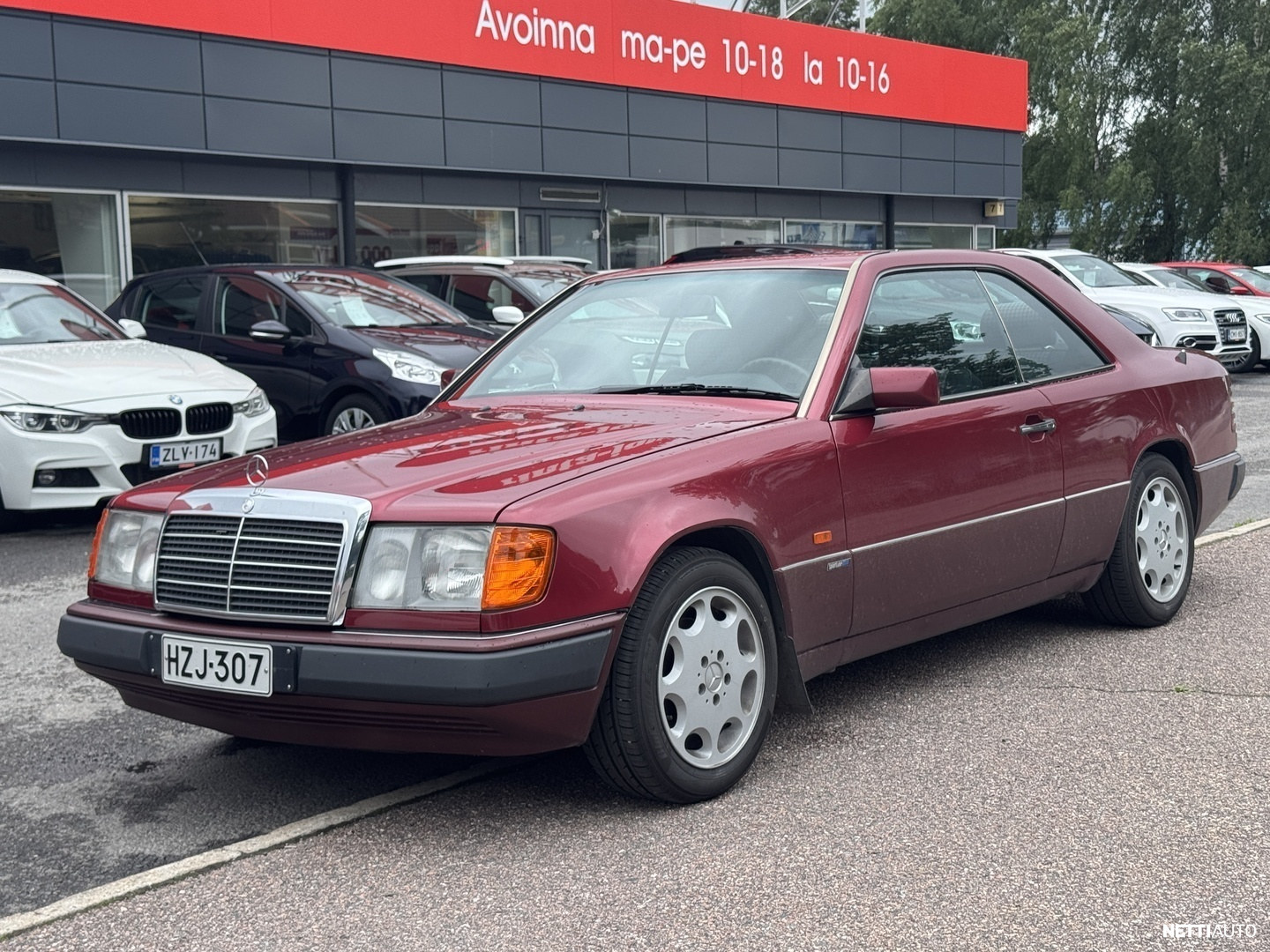 Mercedes-Benz 300