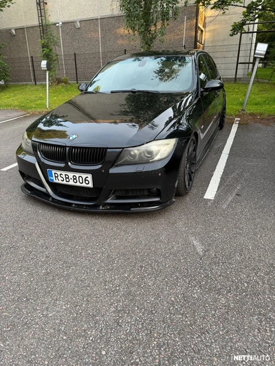 BMW 330 2006, photo 1/4