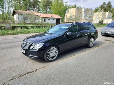 Mercedes-Benz 220 2011, photo 1/12