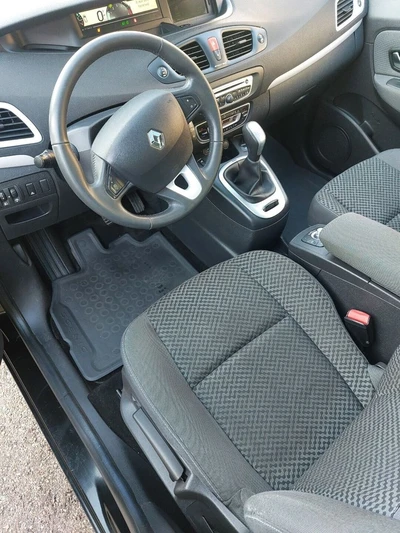 Renault Grand Scenic 2011, kuva 6/6