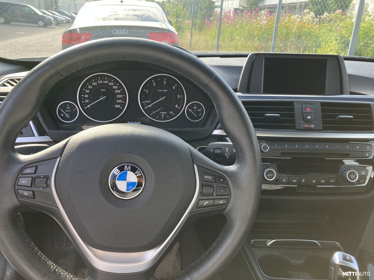 BMW 320 2016, kuva 7/8