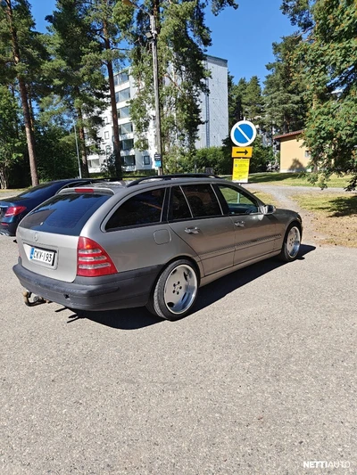 Mercedes-Benz 270 2003, photo 2/9