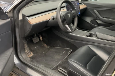 Tesla Model 3 Long-Range Dual Motor AWD 2019, photo 4/8