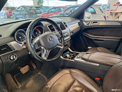 Mercedes-Benz GL 2013, kuva 4/8