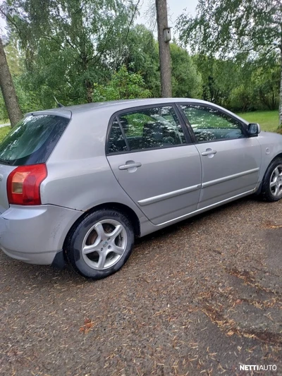 Toyota Corolla 2002, photo 1/4