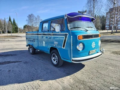 Volkswagen Kleinbus Doppelkabine 1975, photo 2/14