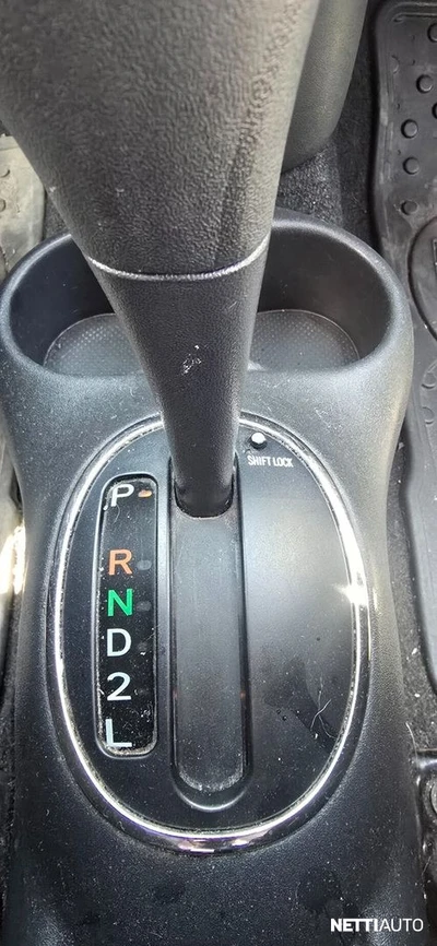 Toyota Yaris Verso 2003, kuva 2/10