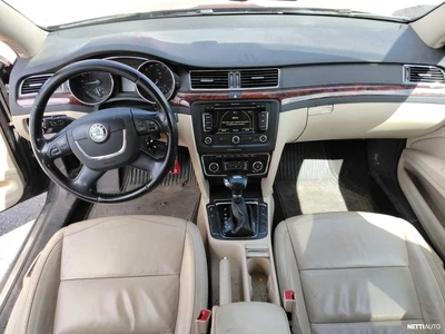 Skoda Superb 2011, kuva 7/7