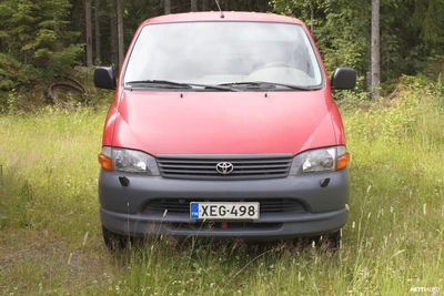 Toyota Hiace D 4D 2004, photo 5/9