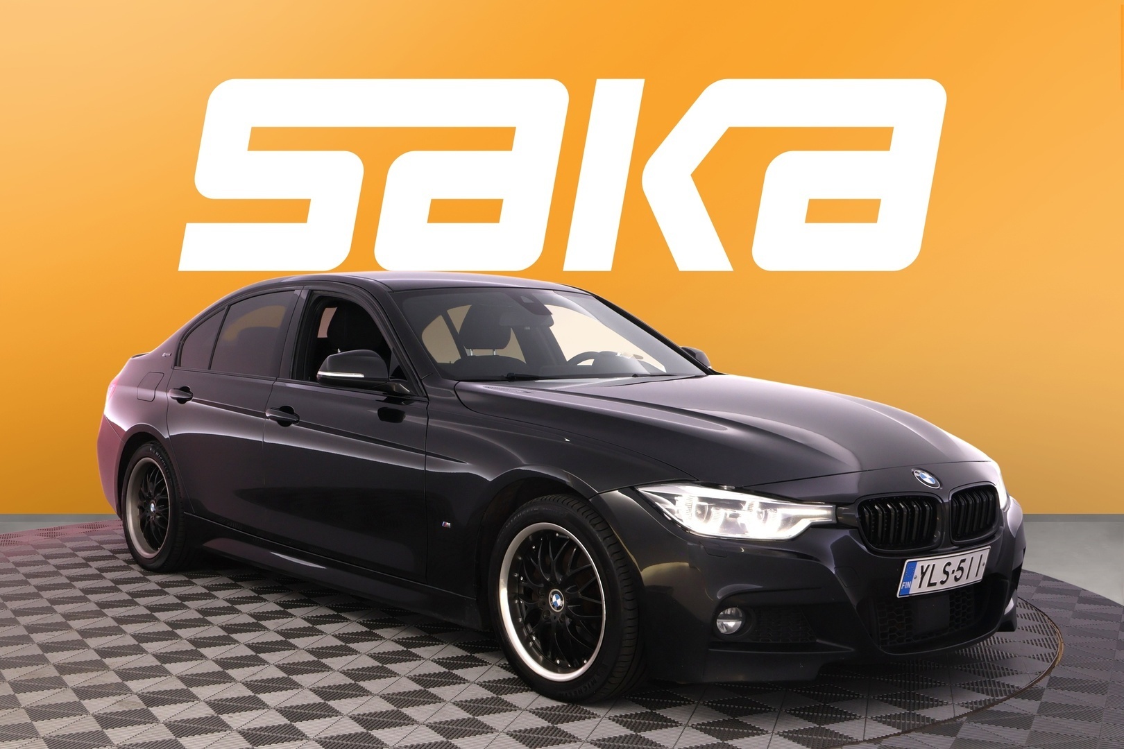 BMW 330