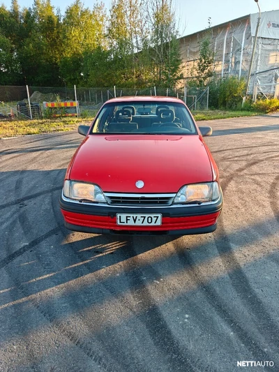 Opel Omega 2.0i GL 1991, kuva 7/16
