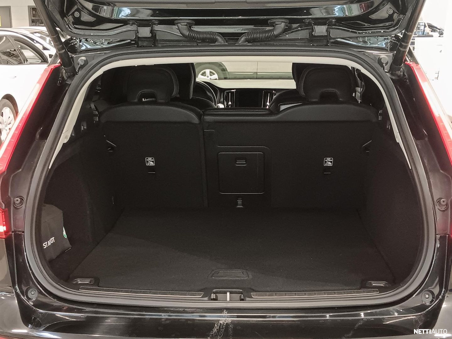 Volvo V60 Cross Country 2020, kuva 5/16